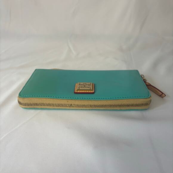 Dooney & Bourke Patent Leather Aqua Blue Zip Wristlet Wallet Clutch Turquoise - Picture 5 of 14